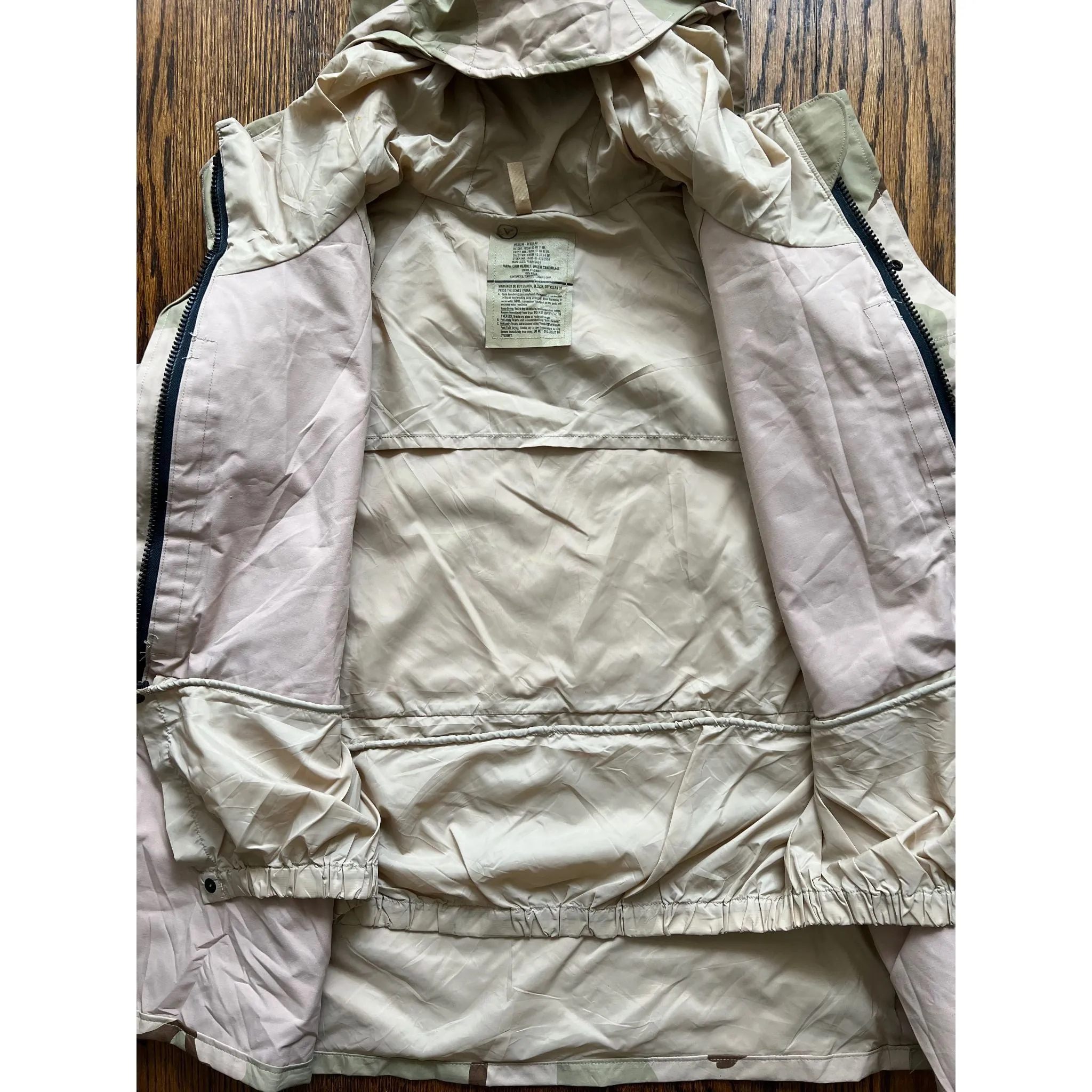 U.S. Military ECWCS Cold Weather Desert Camouflage Gore-Tex Parka Medium